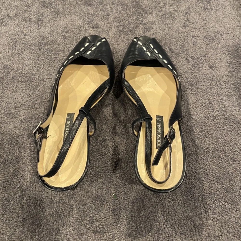 (1) Trendy Pair of Black Bruno Magli Pumps/Heels Women’s Size 8.5